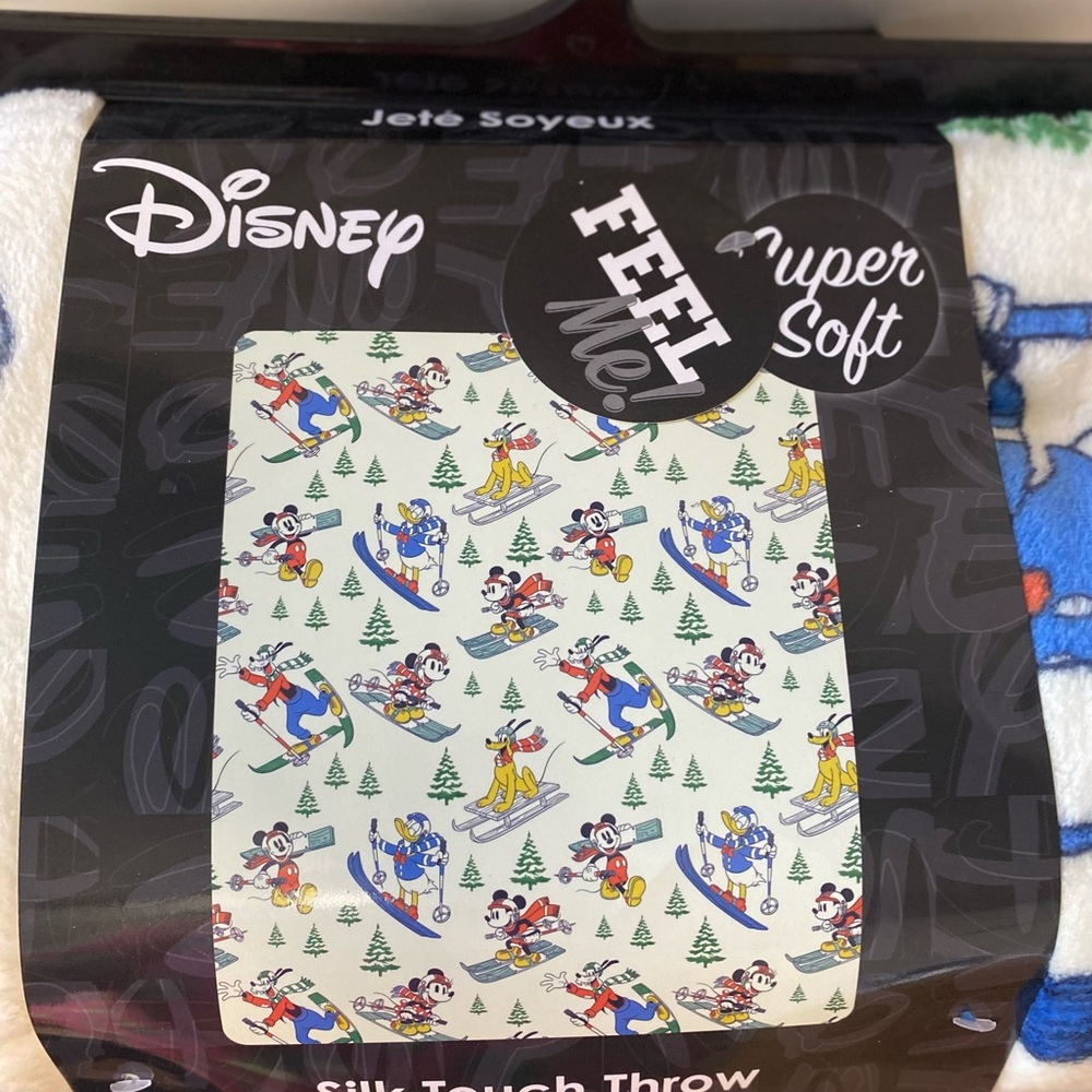 Disney Mickey Mouse & Friends Skiing Silk Touch Throw Blanket.